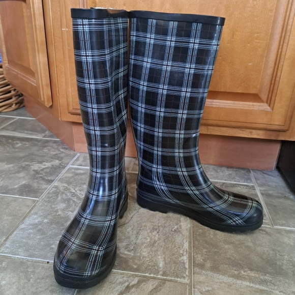 Henry Ferrera black plaid tall rain boots - Picture 2 of 6